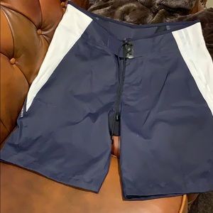 Victorinox men’s board swim shorts NWT